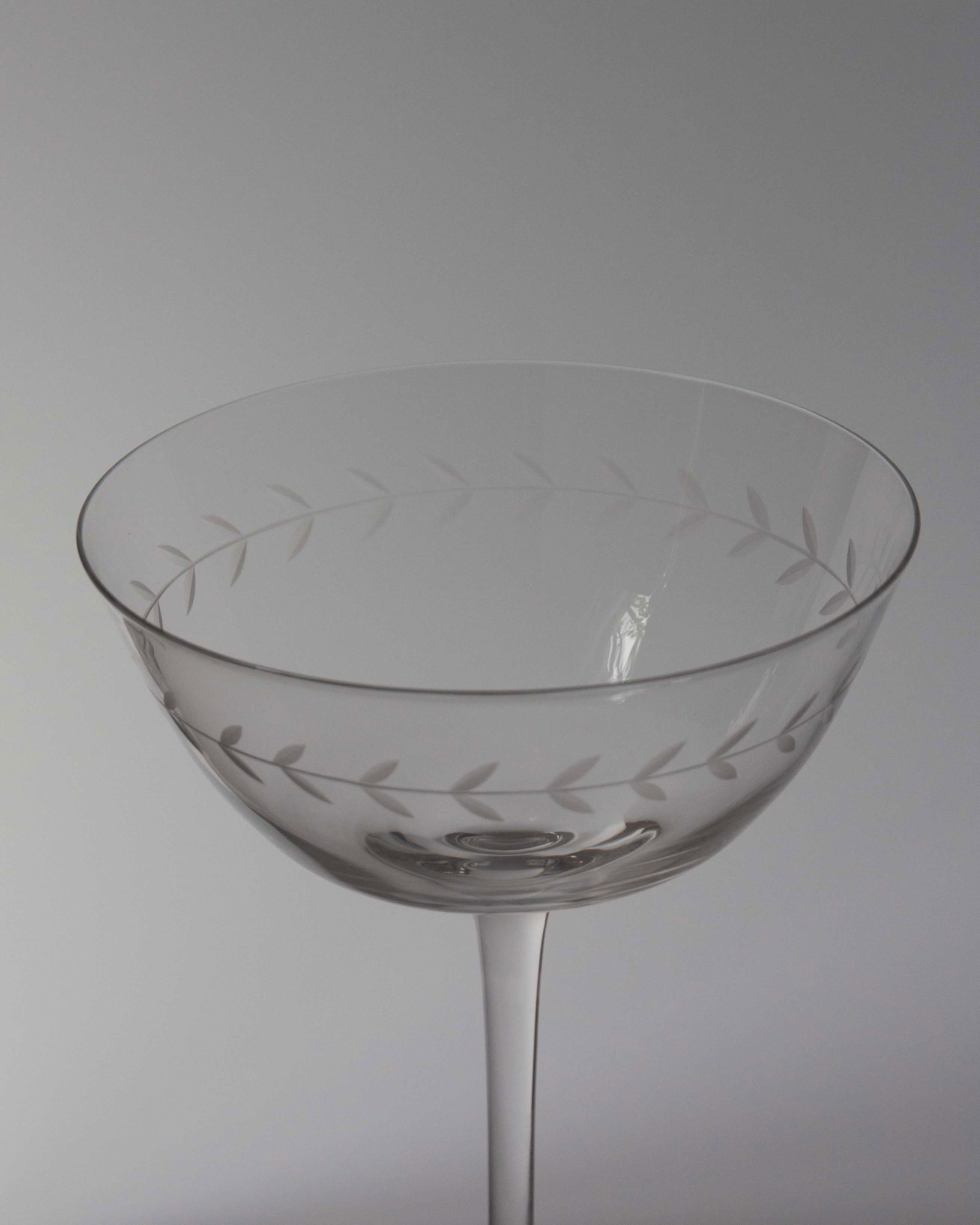 Set of four delicately decorated cocktail glasses | Anboise