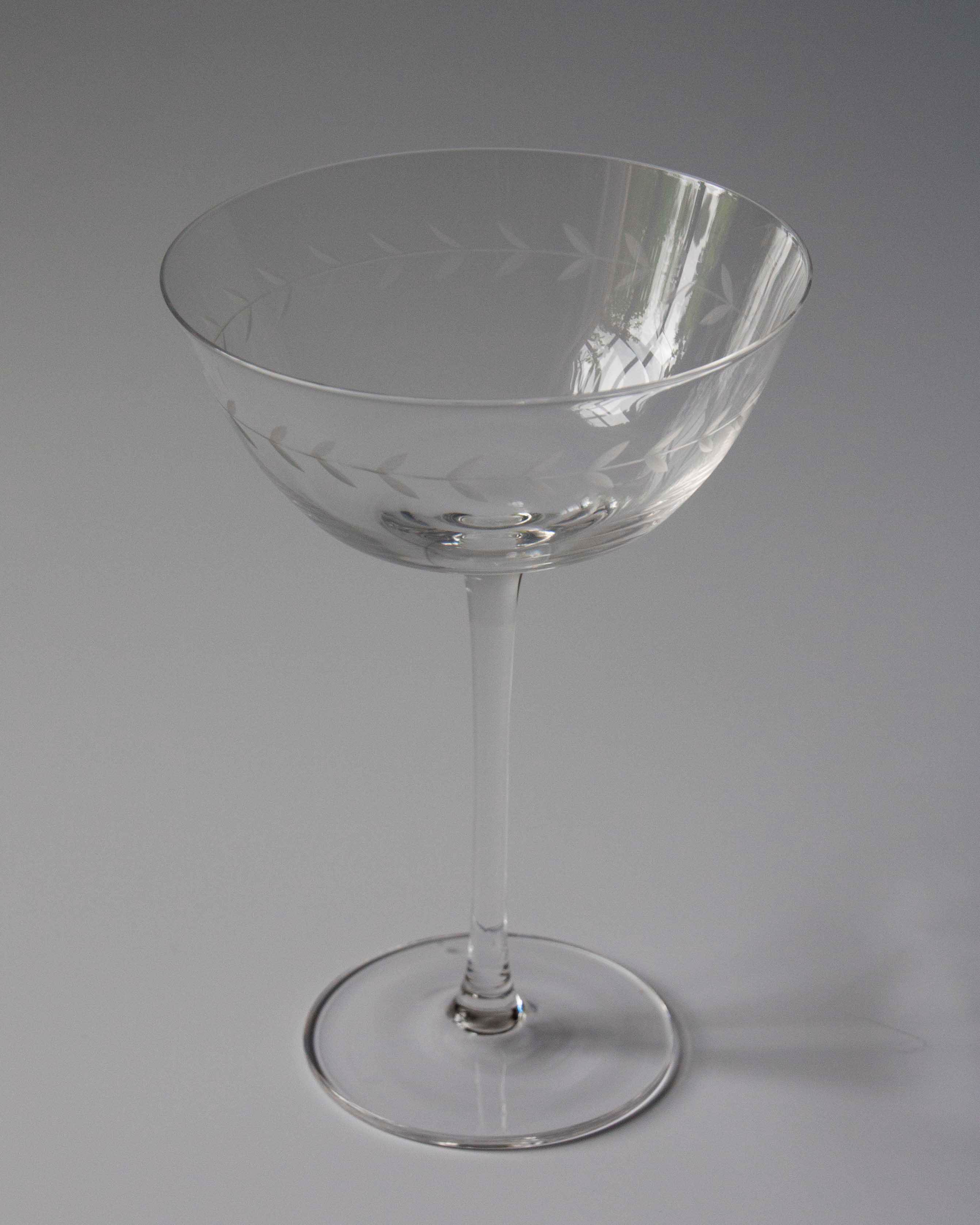 Set of four delicately decorated cocktail glasses | Anboise